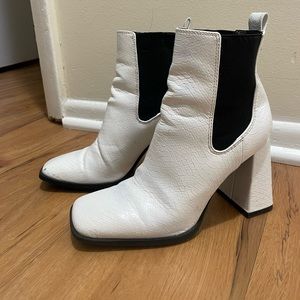 Circus by Sam Edelman White and Black Ankle Boots